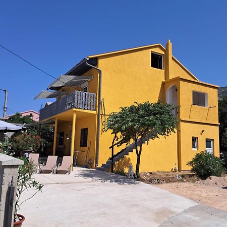 Apartments Mara Bela Karlobag Exterior foto